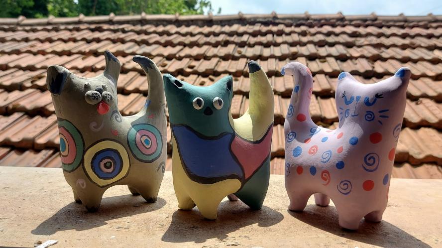 Gatti terracotta colorati  Corso ceramica Bologna Paese dei Balocchi.