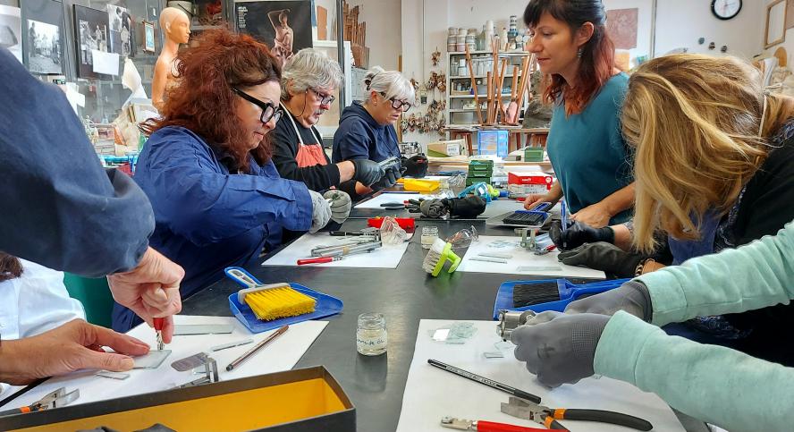 workshop di vetrofusione per gioielli a Bologna
